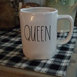 Queen coffee mug